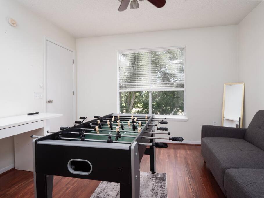 Spacious Condo Mins To Shands, University, & Downtown! Gainesville Eksteriør billede