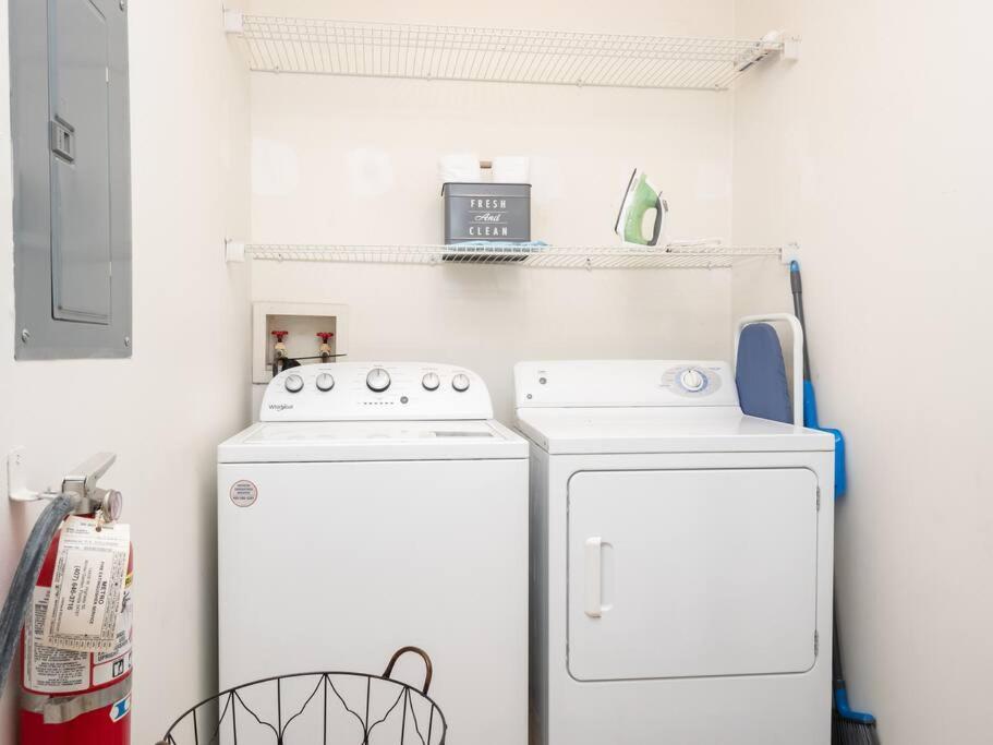 Spacious Condo Mins To Shands, University, & Downtown! Gainesville Eksteriør billede