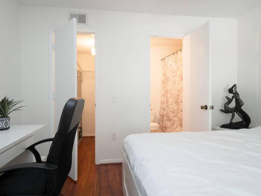 Spacious Condo Mins To Shands, University, & Downtown! Gainesville Eksteriør billede