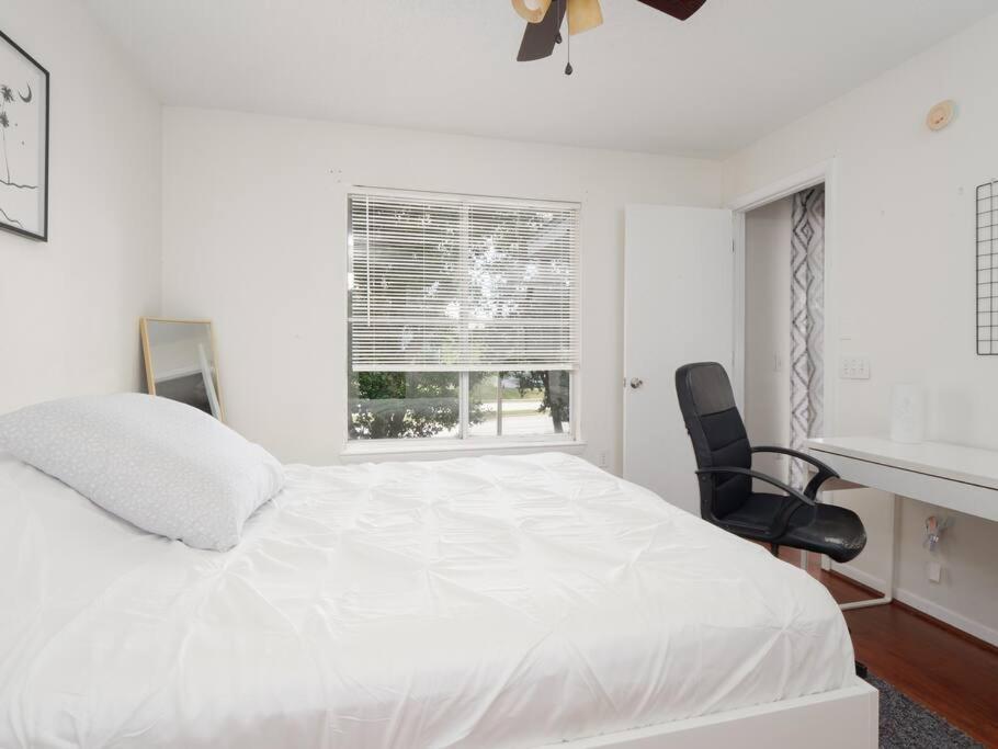 Spacious Condo Mins To Shands, University, & Downtown! Gainesville Eksteriør billede