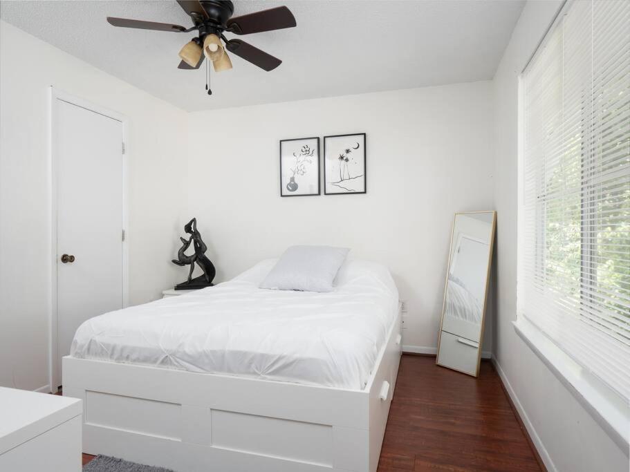 Spacious Condo Mins To Shands, University, & Downtown! Gainesville Eksteriør billede